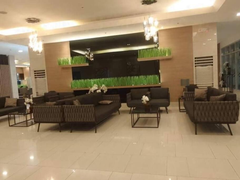 Grass Residences Sm North Edsa And Trinoma Quezon City Buitenkant foto